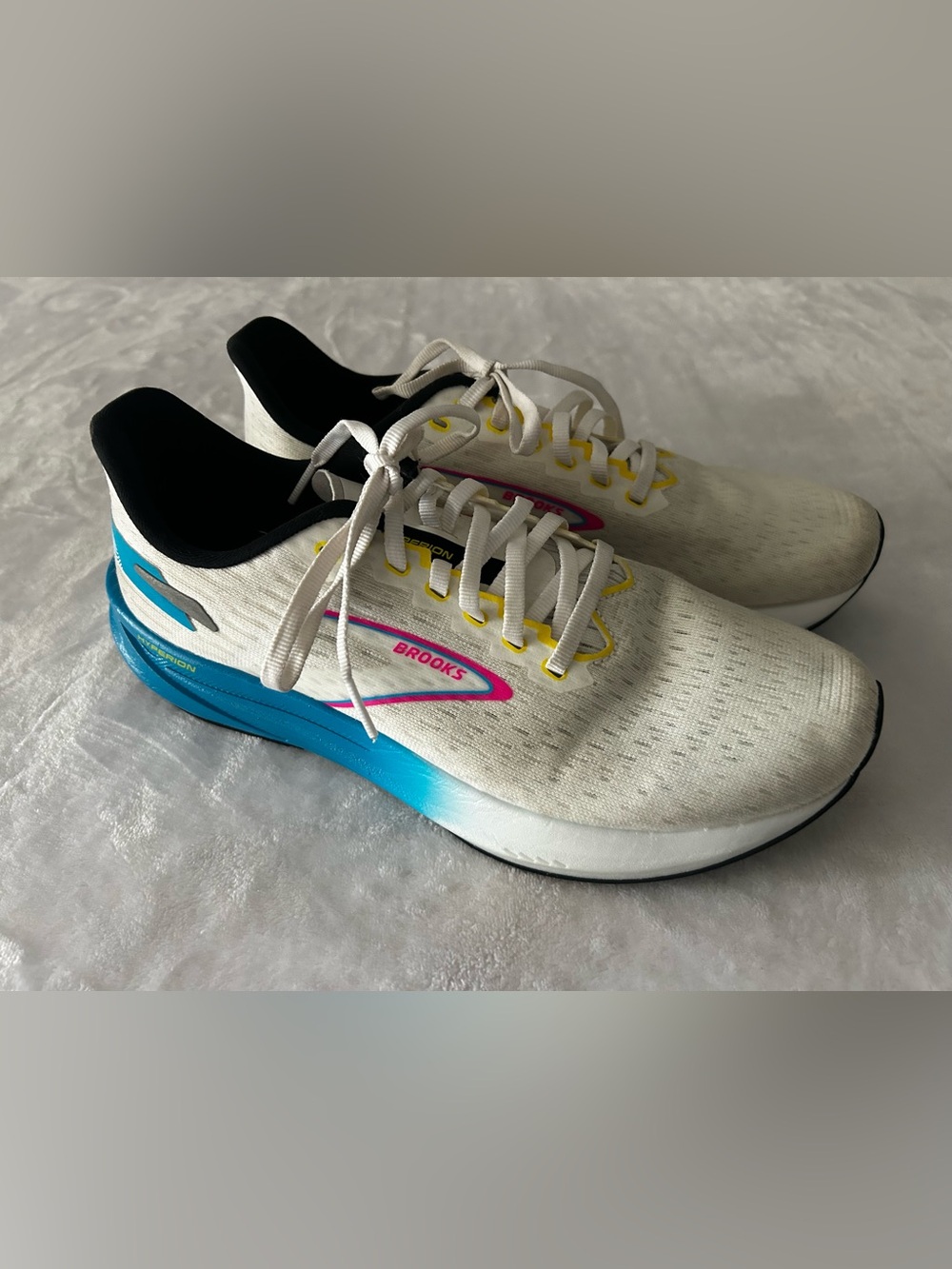Brooks Hyperion Womens 11 Shoes White Running Racing Walking Gym 1203961B120